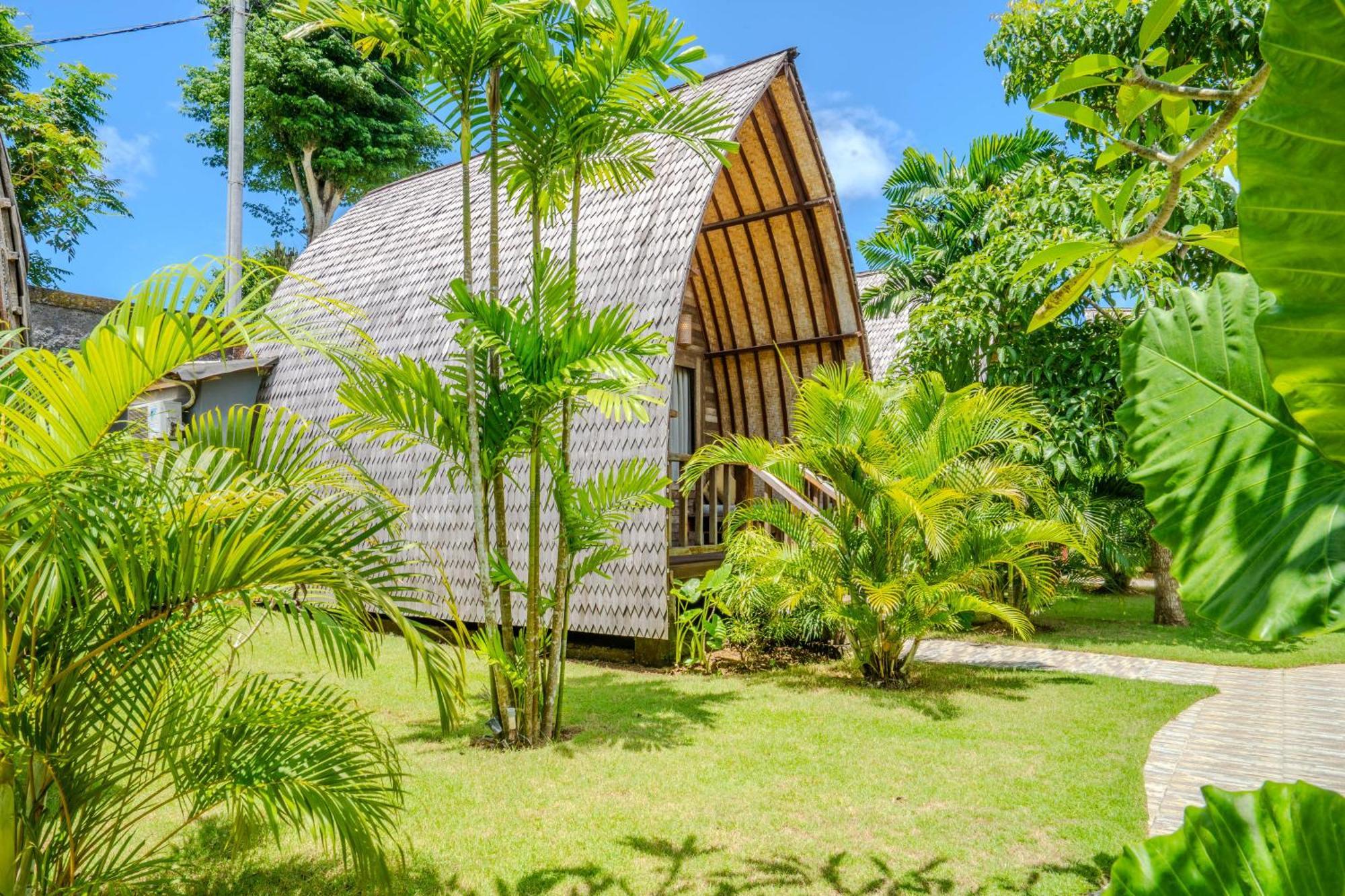 Lumbung Bukit Resort Uluwatu Exterior photo