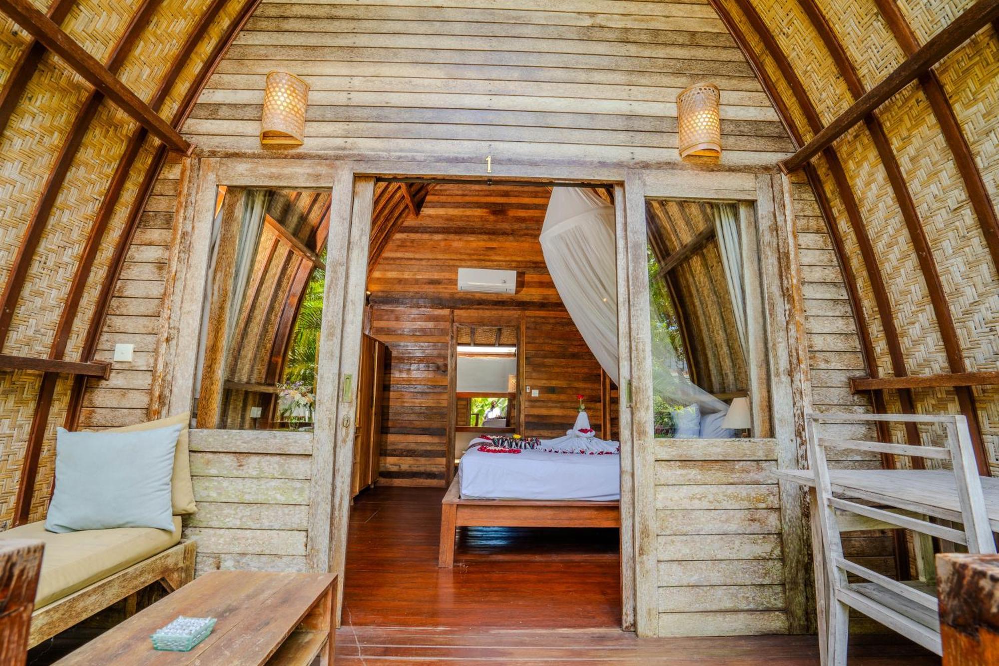 Lumbung Bukit Resort Uluwatu Exterior photo
