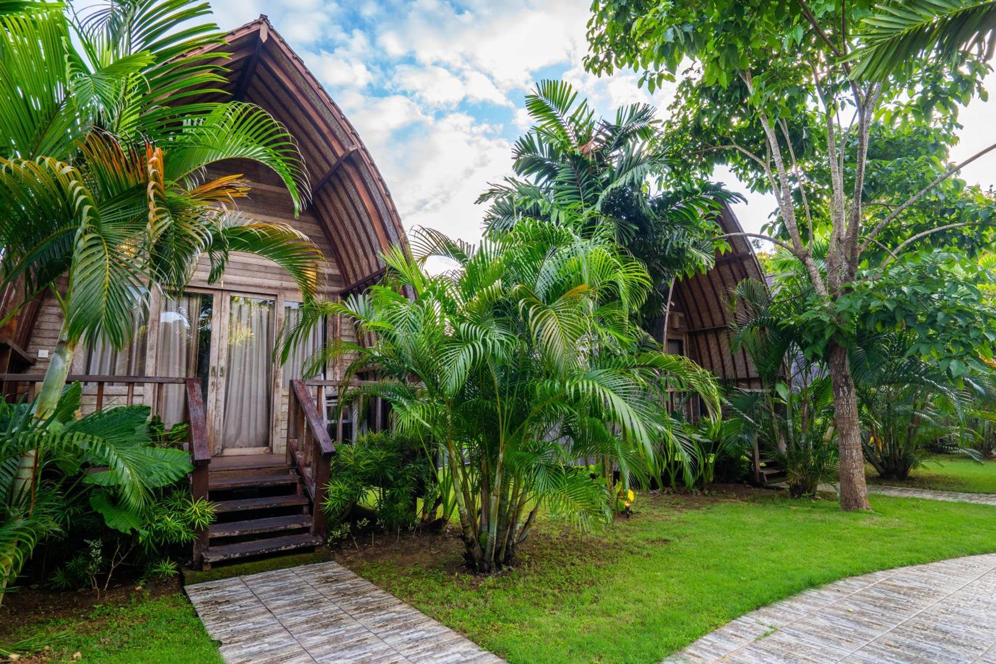 Lumbung Bukit Resort Uluwatu Exterior photo